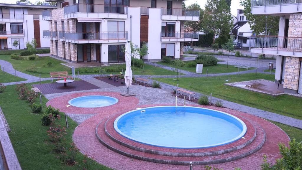 Lakeside Luxury Apartment Zamárdi エクステリア 写真